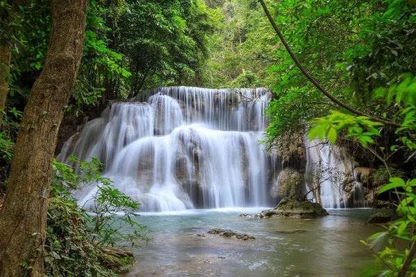 Huai Mae Khamin Waterfall tier 3, Khuean Srinagarindra National — Stock Photo, Image
