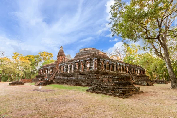 Wat Chang Rob templo em Kamphaeng Phet Parque Histórico, UNESCO W — Fotografia de Stock