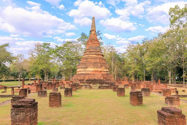 Wat Phra Aquele templo em Kamphaeng Phet Parque Histórico, UNESCO W — Fotografia de Stock