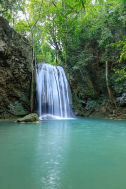 Erawan Şelalesi Kademe 3, Tayland, Kanchanaburi 'deki Ulusal Park' ta