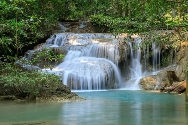 Erawan Waterfall tier 1, in National Park at Kanchanaburi, Thail — ストック写真