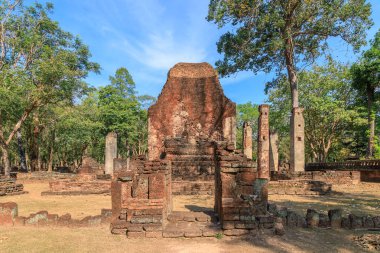 Wat Phra Si Ariyabot tapınağı Kamphaeng Phet Tarihi Parkı, U