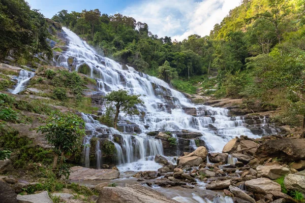 Mae Ya Waterfall, Doi Inthanon National Park, Chiang Mai, Thaila — Stock Photo, Image