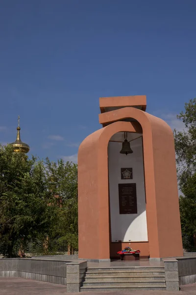 Mineralnye Vody, Rússia. 09.10.2018. Memorial aos soldados caídos na cidade Mineralnye Vody, Cáucaso do Norte, Rússia — Fotografia de Stock