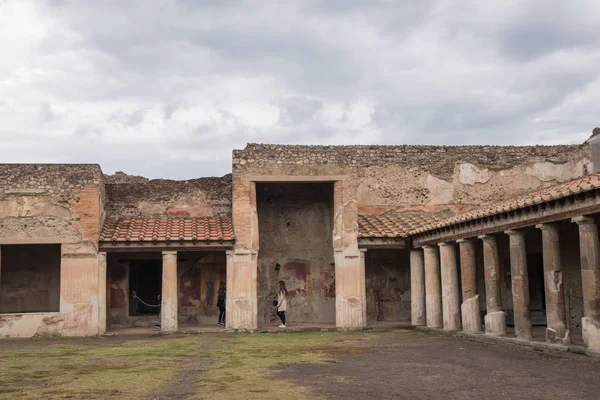 Pompeii, ITALY - 04 November, 2018. Ancient ruins in Pompeii, Roman town near modern Naples — Stock Photo, Image