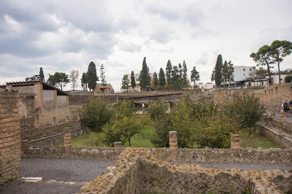 Ercolano, Italien - 04 November, 2018.The ruinerna av Herculaneum utgrävning i Ercolaono nära Neapel, Italien — Stockfoto