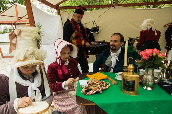 Moskova, Rusya - Haziran 2019: Tarihi festival Times ve çağlar. Yaşamın ve savaşların yeniden inşası. — Stok fotoğraf