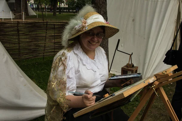 Moskova, Rusya - Haziran 2019: Tarihi festival Times ve çağlar. Yaşamın ve savaşların yeniden inşası.