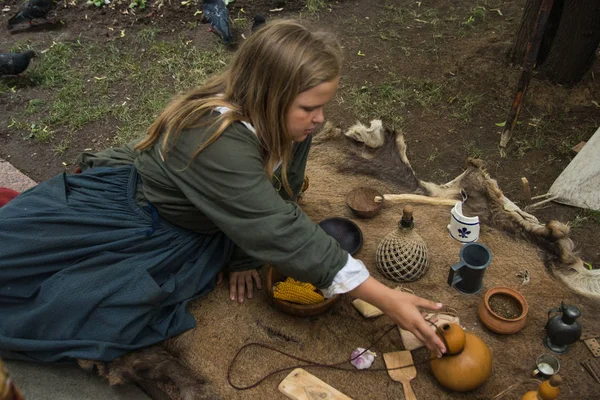 Moscú, Rusia - Junio 2019: Festival histórico Tiempos y épocas. Reconstrucción de la vida y las guerras . Imágenes de stock libres de derechos