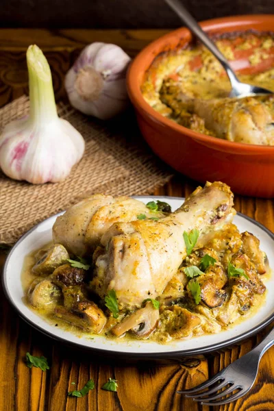 Chicken Legs Creamy Mushroom Sauce Delicious Dinner — Stock Photo, Image