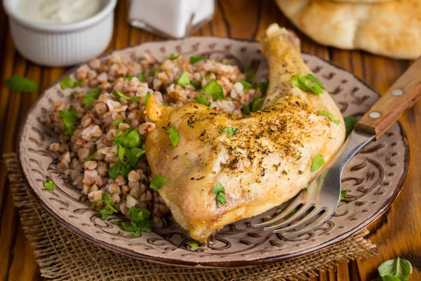 Kip Ham Met Boekweit Een Heerlijk Diner Een Russische Keuken — Stockfoto