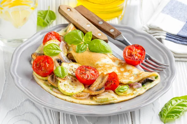 Thin Rolled Omelet Fried Vegetables Zucchini Tomato Onion Mushrooms Delicious — Stock Photo, Image