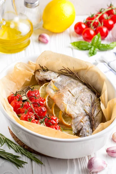 Baked Whole White Trout Fish Ceramic Baking Dish Zucchini Cherry — Stock Photo, Image