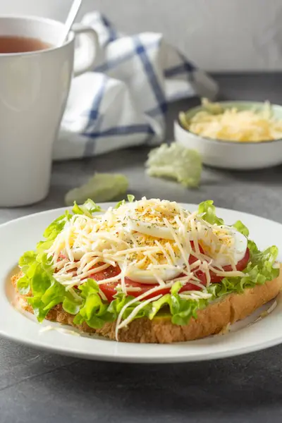 White Bread Sandwich Lettuce Tomato Boiled Egg Grated Cheese Tasty — Stock Photo, Image