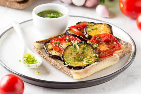 Open Sandwich Eggplant Tomato Cheese Olive Oil Greens Garlic Delicious — Stock Photo, Image