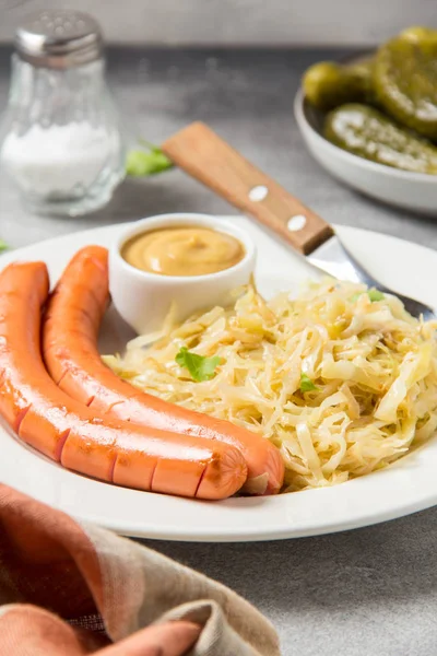 Stewed White Cabbage Two Long Fried Sausages Mustard Pickled Cucumbers — Stock Photo, Image
