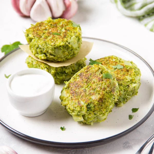 Brokuły Zielone Naleśniki Smaczny Zdrowy Obiad Dieta Wegetariańska — Zdjęcie stockowe