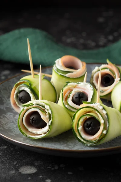 Cucumber Roll Ham Cream Cheese Black Olive Delicious Starter Appetizer — Stock Photo, Image