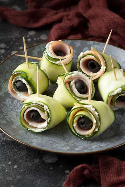 Cucumber Roll Ham Cream Cheese Black Olive Delicious Starter Appetizer — Stock Photo, Image