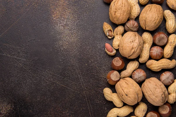 Copy Space Nuts Shell Walnuts Hazelnuts Peanuts Dark Background Tasty — ストック写真