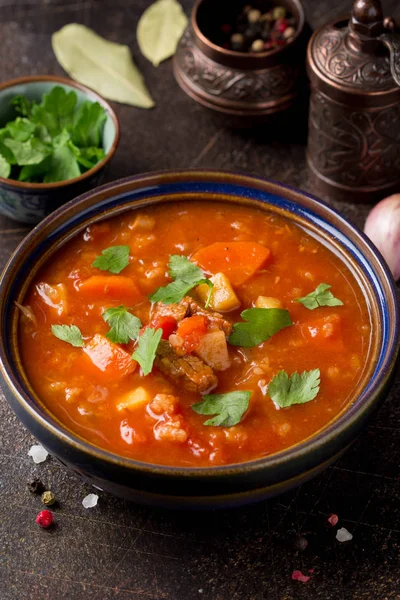 Dicke Tomatensuppe Mit Fleisch Getreide Und Gemüse Traditionelle Orientalische Küche — Stockfoto