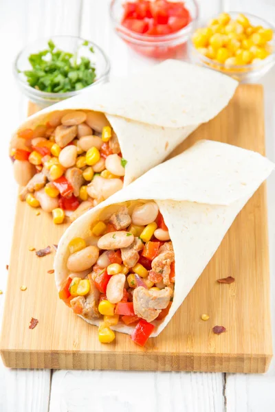 Burrito Tartilla Meat Vegetables White Beans Red Pepper Corn Delicious — Stock Photo, Image