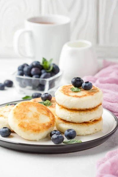 Torte di formaggio dalla ricotta, deliziosa colazione, traditiona — Foto Stock