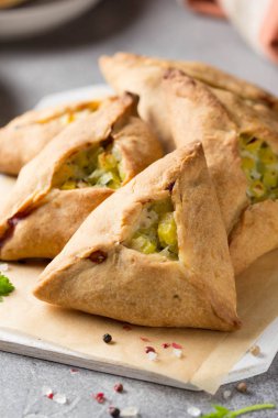 Tatar Pie Triangle echpochmak, Rus kurnik, lezzetli pasta 