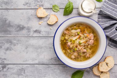 Lahana, et, patates, kabak, havuç ile sebze çorbası, 