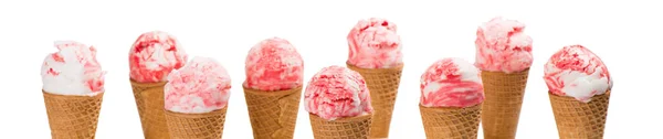 Hvitrosa iskrem med iskrem – stockfoto