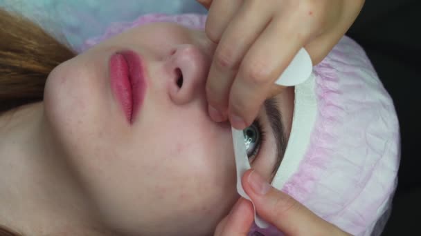 Kirpik Uzatma Ustasının Işi Lash Maker Kirpik Uzatma Işlemi Için — Stok video