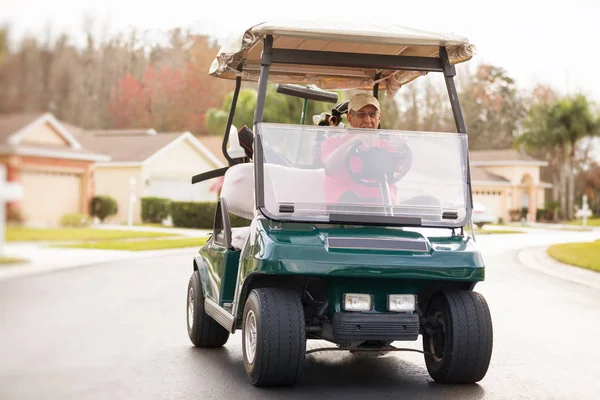 Actieve Senior Man Golfen — Stockfoto