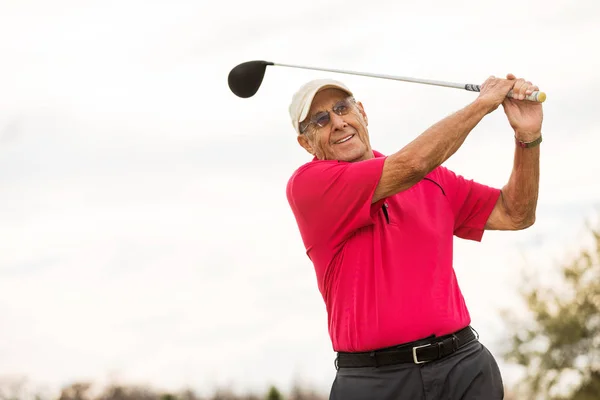 Actieve Senior Man Golfen — Stockfoto