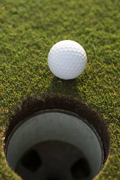 Close Golf Ball Grean Hole — Stock Photo, Image