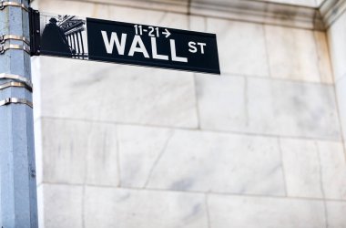 Fotokopi alanı olan Wall Street tabelasına yakın çekim 