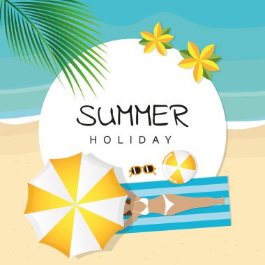 plajda yaz tatili kız bir şemsiye altında yatıyor