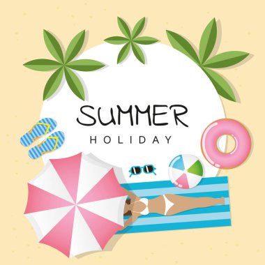 plajda yaz tatili kız plaj gereçleri ile bir şemsiye altında yatıyor