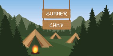 orman yeşil doğada kamp ateşi ile yaz kampı çadırı