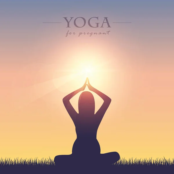 Yoga para mujeres embarazadas silueta en el prado de verano al sol — Vector de stock