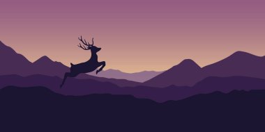 Mor dağlarda zıplayan geyik