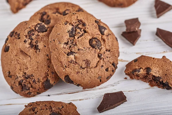 Biscotti Cioccolato Sulla Tavola Legno — Foto Stock