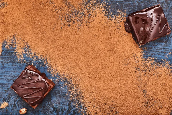 Brownies Chocolate Caseiro Fundo Azul Escuro Vista Superior Fotos De Bancos De Imagens