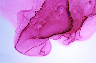 Modern tarz trendler. Mor arka planda sıvı mürekkep. Mürekkep, boya, soyut. Tabloya yakın çekim. Renkli soyut resim arkaplanı. Yüksek desenli yağlı boya. Yüksek kaliteli detaylar.