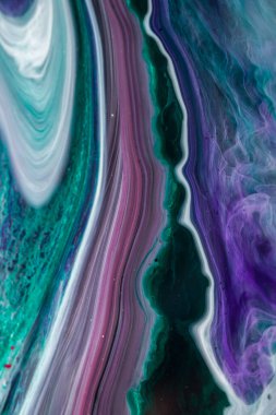 Petri sanatı - resimde modern bir teknik, epoksiye alkollü mürekkep ekleyerek yaratılır. Sertleştikten sonra mürekkep damlaları sertleşir ve alg, karamel resifleri ve deniz yatağı gibi görünür..