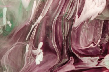  Petri sanatı - resimde modern bir teknik, epoksiye alkollü mürekkep ekleyerek yaratılır. Sertleştikten sonra mürekkep damlaları sertleşir ve alg, karamel resifleri ve deniz yatağı gibi görünür..