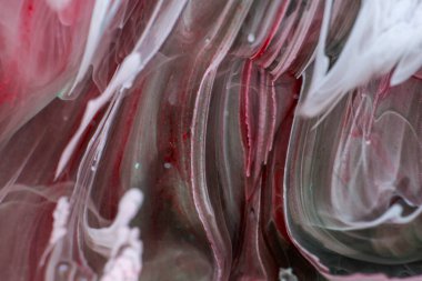  Petri sanatı - resimde modern bir teknik, epoksiye alkollü mürekkep ekleyerek yaratılır. Sertleştikten sonra mürekkep damlaları sertleşir ve alg, karamel resifleri ve deniz yatağı gibi görünür..