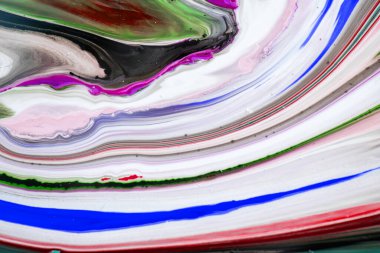  Petri sanatı - resimde modern bir teknik, epoksiye alkollü mürekkep ekleyerek yaratılır. Sertleştikten sonra mürekkep damlaları sertleşir ve alg, karamel resifleri ve deniz yatağı gibi görünür..