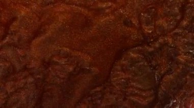 Soyut bronz boya nehrin rengine boyanmış.. 