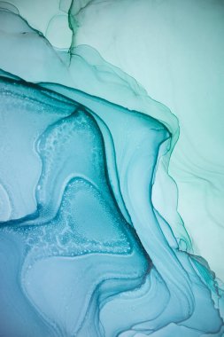 Alkol mürekkebi deniz dokusu. Artistik parlak sıçrama. Sıvı sanat eseri. Soyut ruhani girdap. Sanat eserinin bir parçası. Moda modern sanat. Gökyüzünden esinlenildiği kadar buhar ve dumandan da..