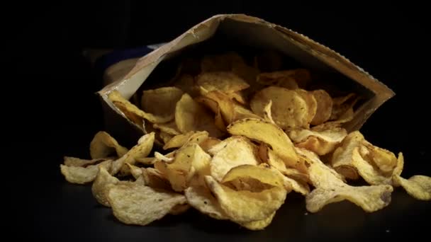 Sós Burgonya Chips Forgatható — Stock videók